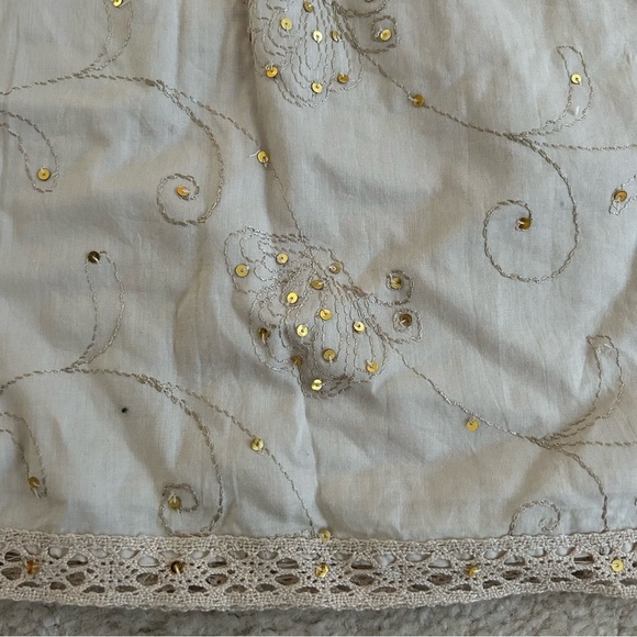 Beige Tank Top w/ Embroidery NWT - Picture 4 of 6